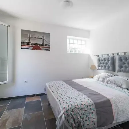 Prázdninový dům Sunset House Chessy (Seine-et-Marne)